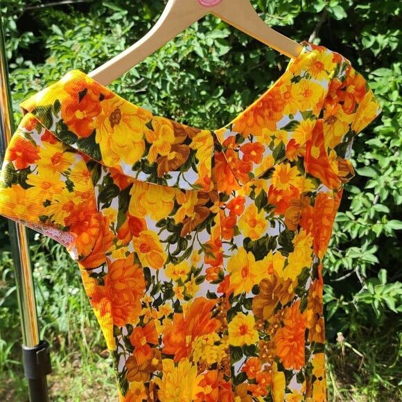 𝅺HANDMADE yellow floral short sleeve midi dress - Picture 8 of 14